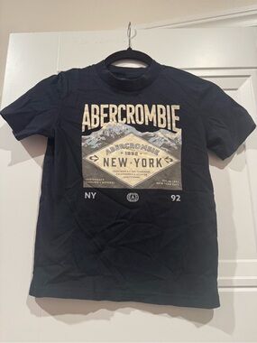 abercrombie kids Black New York Graphic Short Sleeve Tee